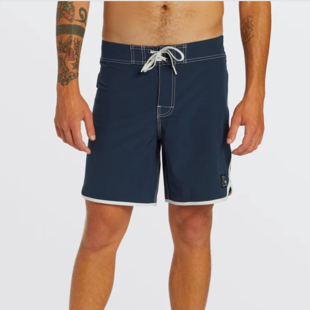 Men’s Quilsilver Navy Original 18’ Scallop Boardshorts